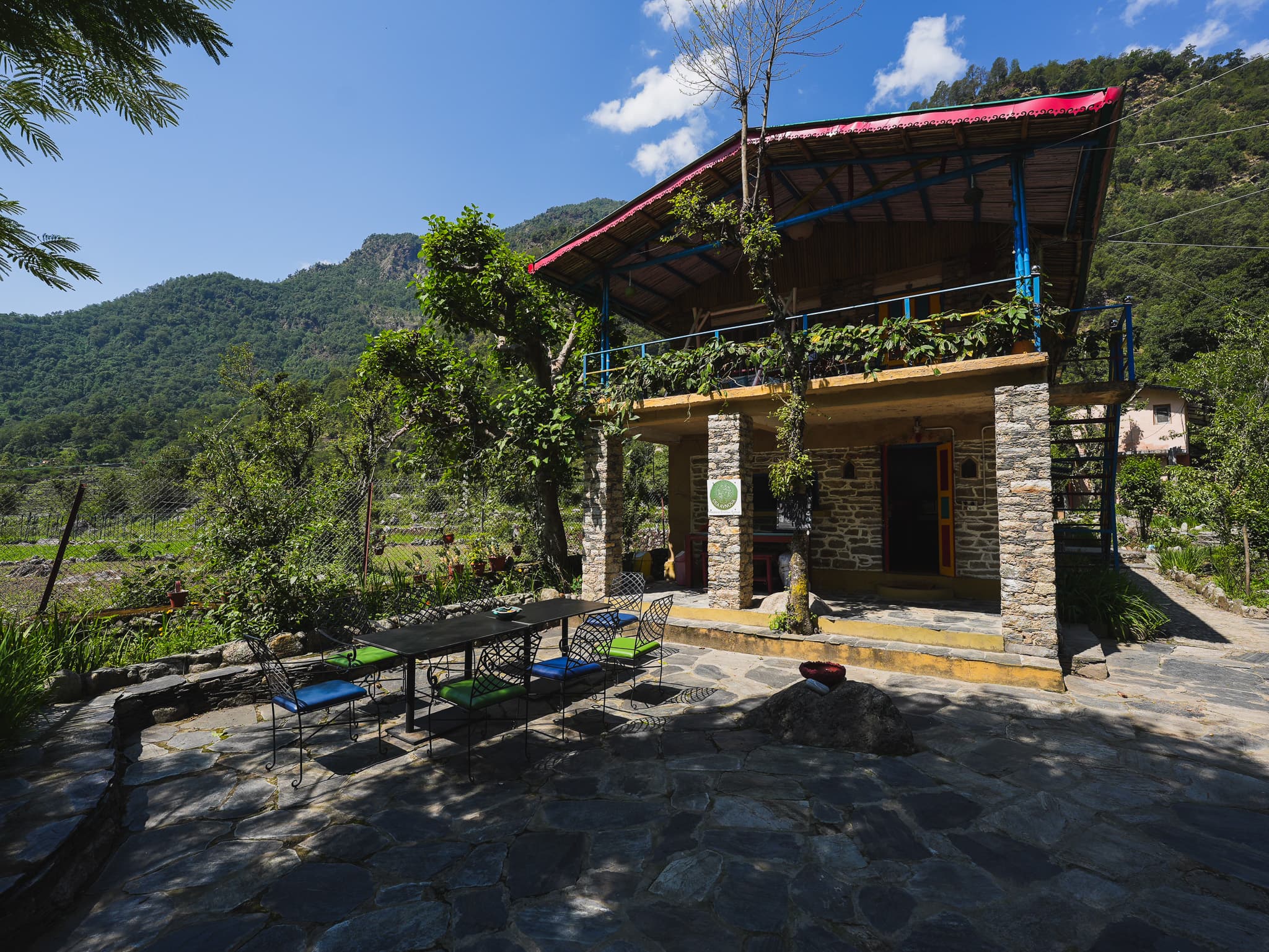 Dea Avnova : a stone house retrat in Mandal valley, Chamoli, Uttarakhand, India